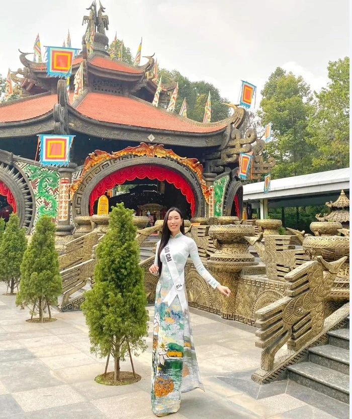 Thí sinh Hồ Vương Linh tham gia các hoạt động tại cuộc thi.