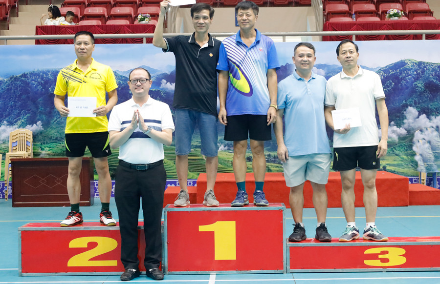 Kết thúc Giải Cầu lông – bóng bàn tỉnh Lào Cai năm 2022 ảnh 9