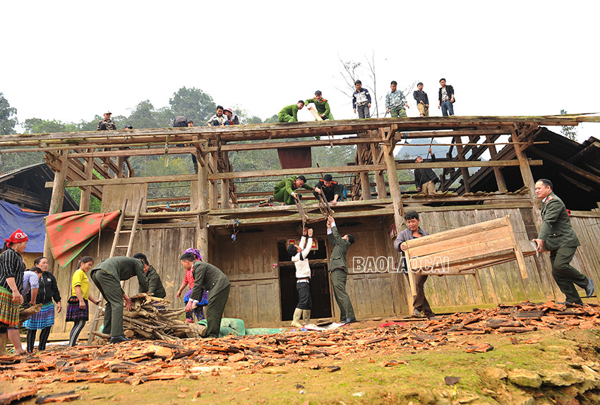 Chiến sỹ công an vì nhân dân phục vụ ảnh 3 Chiến sỹ công an vì nhân dân phục vụ ảnh 3