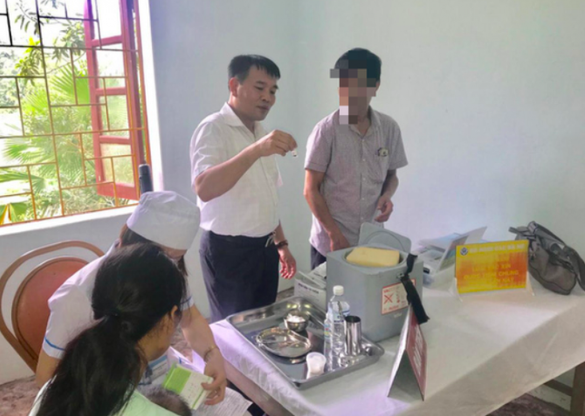 Sau khi bị bắt vì nhận hối lộ của Việt Á, Giám đốc CDC Hà Giang bị khai trừ Đảng ảnh 1 Sau khi bị bắt vì nhận hối lộ của Việt Á, Giám đốc CDC Hà Giang bị khai trừ Đảng ảnh 1