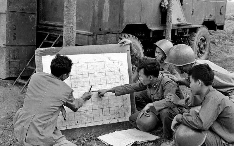 Kíp trắc thủ, phân đội 6 bộ đội tên lửa Thủ đô là đơn vị bắn rơi nhiều máy bay B-52 của Mỹ (12/1972).