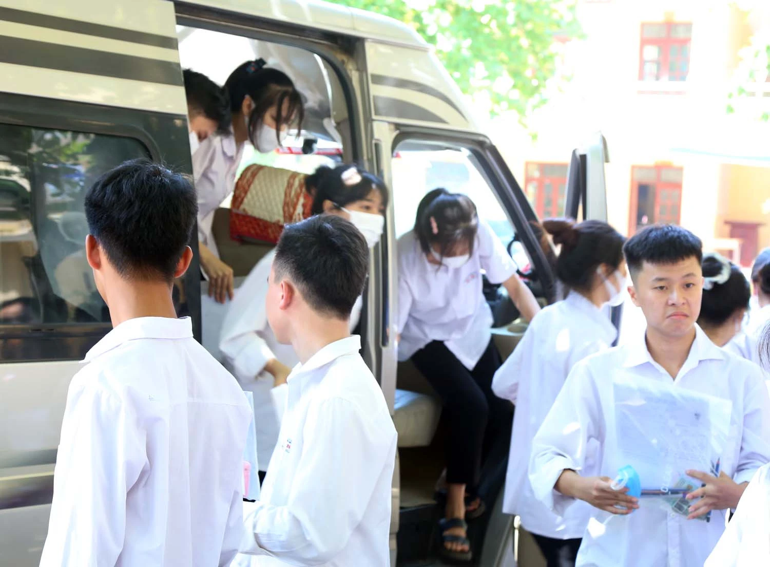 Đề thi môn Toán không quá phức tạp, nhưng cũng không dễ lấy điểm cao ảnh 1