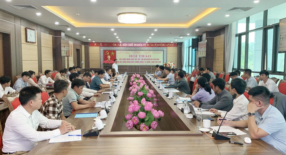 Hội thảo có sự tham gia của hơn 30 đại biểu các doanh nghiệp, hợp tác xã, nông dân có sản phẩm tham gia dự án.