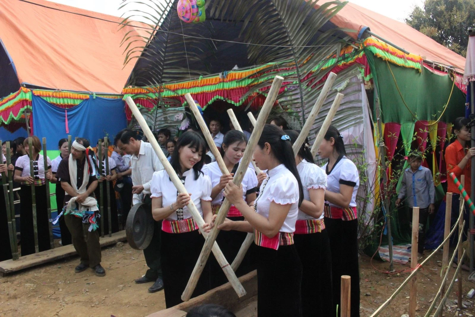  Sắc màu văn hóa các dân tộc vùng Tây Bắc ảnh 2