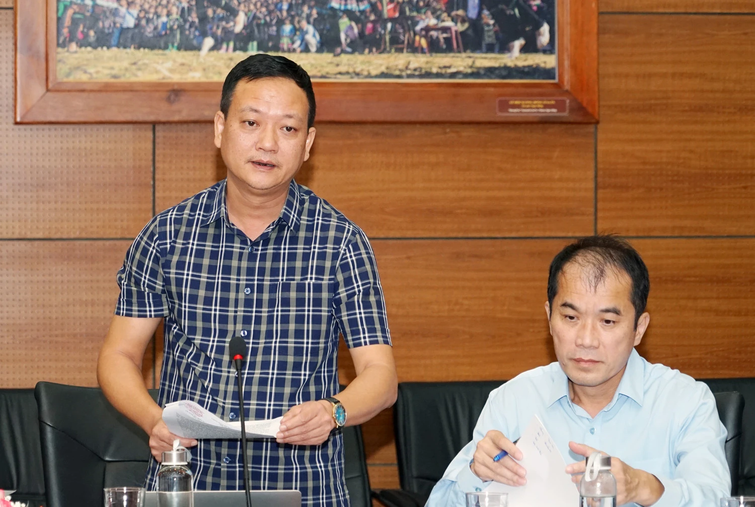 Giám đốc Sở Thông tin và Truyền thông Vũ Hùng Dũng phát biểu tại buổi làm việc.