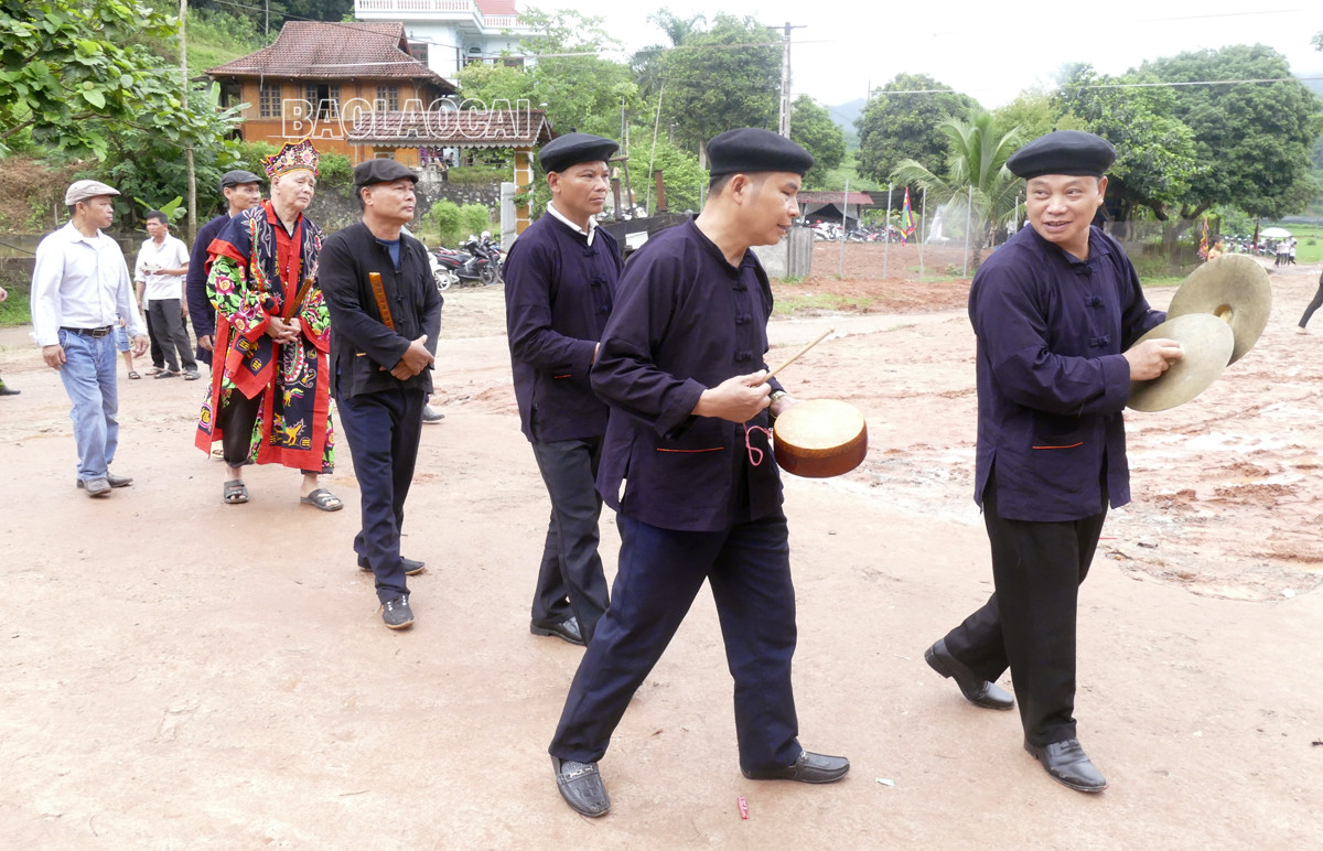 Bảo Yên: Tưng bừng Lễ hội đền Long Khánh ảnh 4