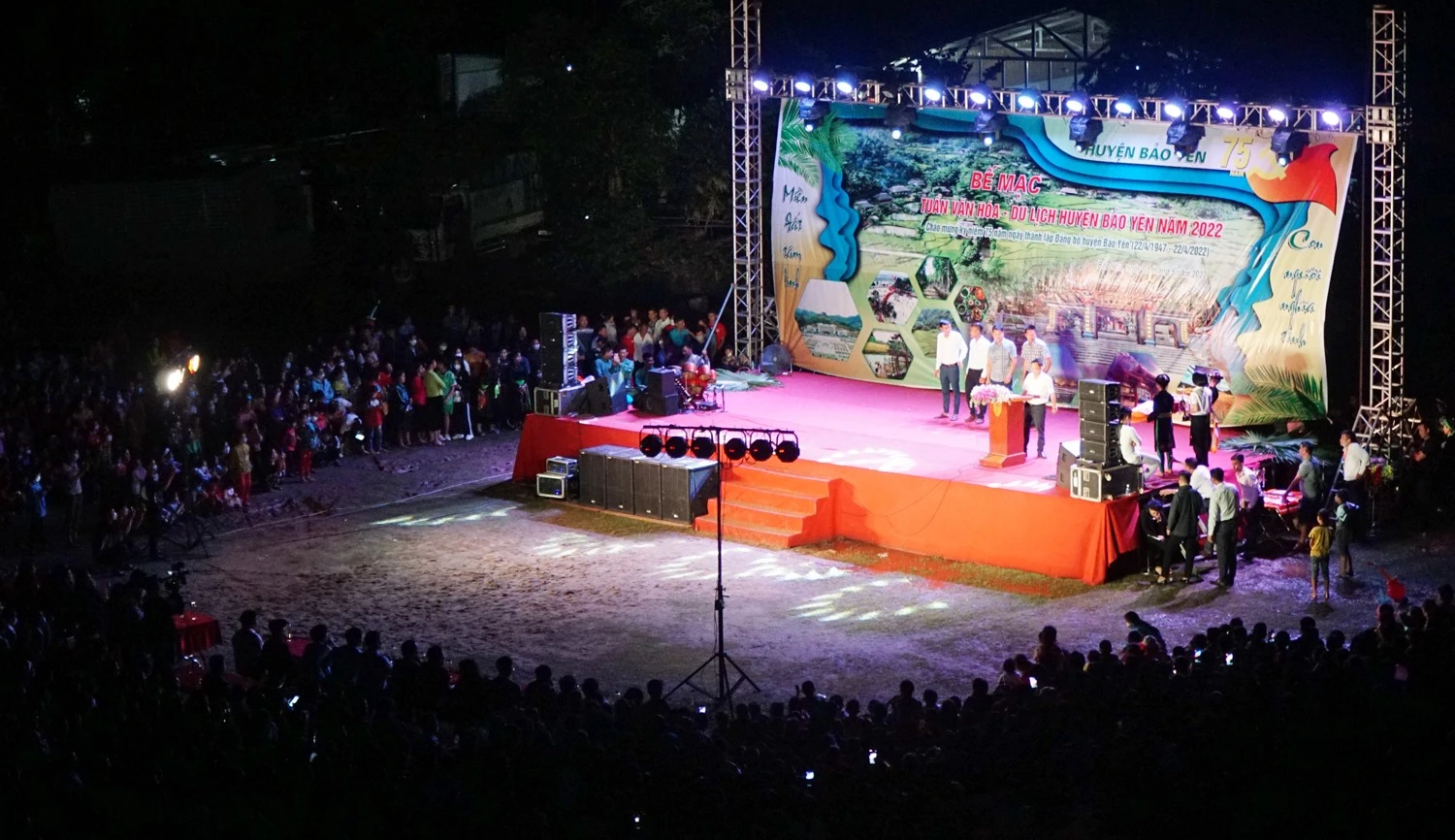 Quang cảnh lễ bế mạc Tuần Văn hóa – Du lịch huyện Bảo Yên năm 2022
