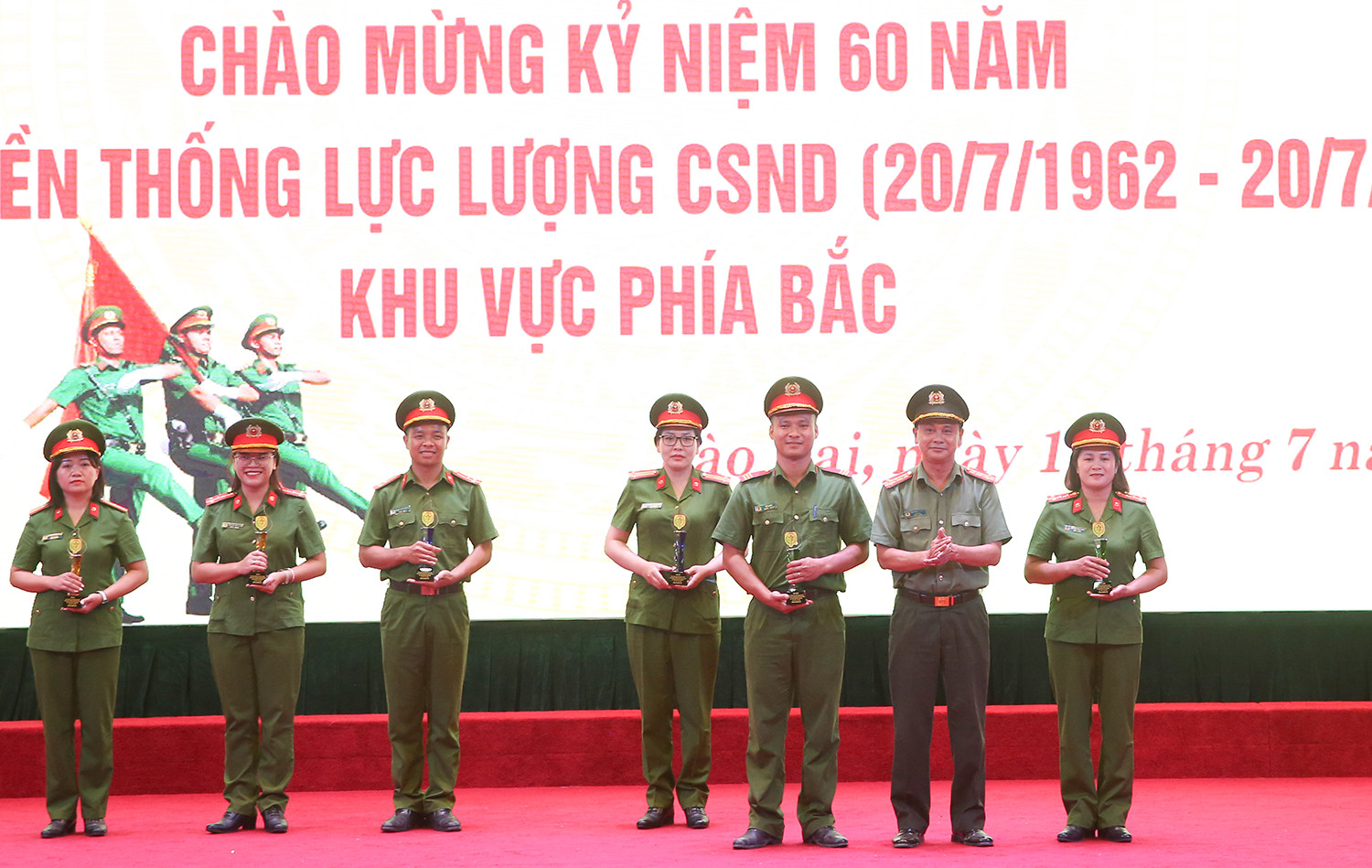 Đội tuyển Công an Hà Nam giành giải Nhất toàn đoàn Hội thi Điều lệnh, bắn súng, võ thuật khu vực phía Bắc năm 2022 ảnh 8 Đội tuyển Công an Hà Nam giành giải Nhất toàn đoàn Hội thi Điều lệnh, bắn súng, võ thuật khu vực phía Bắc năm 2022 ảnh 8