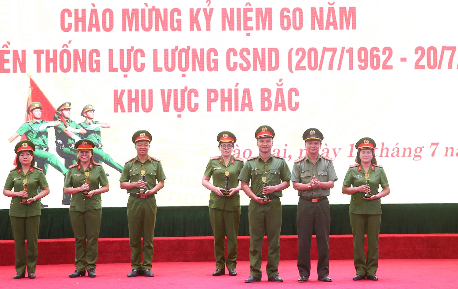 Đội tuyển Công an Hà Nam giành giải Nhất toàn đoàn Hội thi Điều lệnh, bắn súng, võ thuật khu vực phía Bắc năm 2022 ảnh 8
