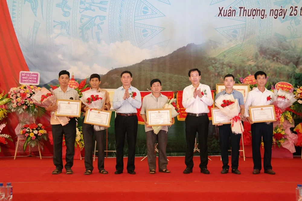 Xã Xuân Thượng đón bằng công nhận đạt chuẩn nông thôn mới và công nhận động Tiên Cảnh là danh thắng cấp tỉnh ảnh 5