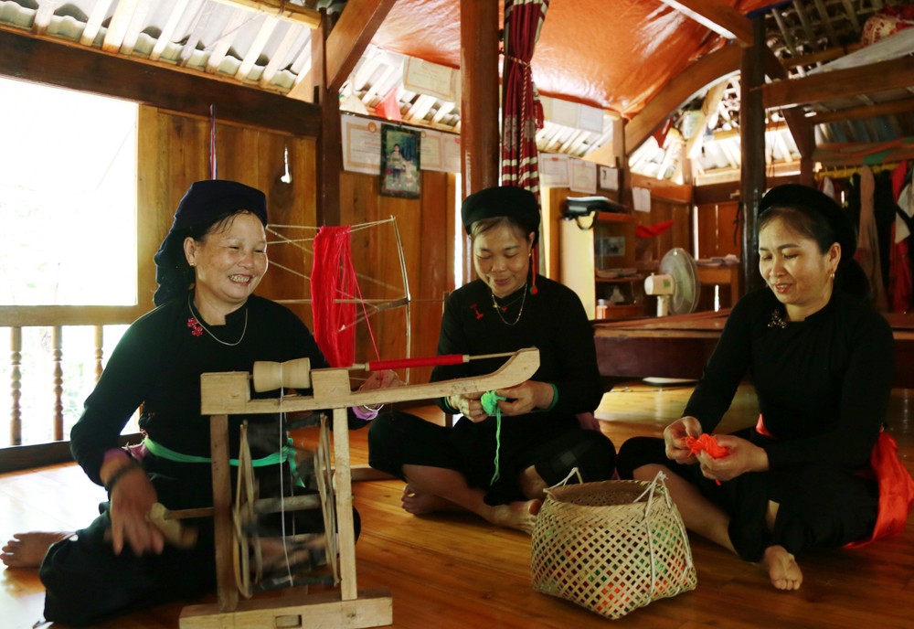 Đưa du lịch thành mũi nhọn phát triển kinh tế ảnh 2