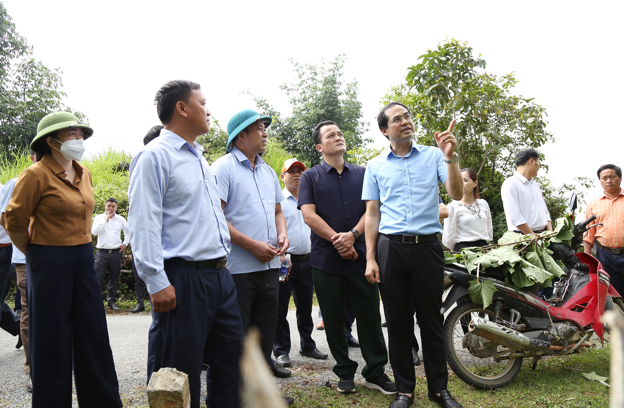 Chủ tịch UBND tỉnh Trịnh Xuân Trường: Cần có các giải pháp, kế hoạch khai thác tốt tiềm năng, lợi thế của từng địa phương ảnh 8