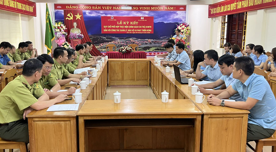 Ký kết Quy chế phối hợp thực hiện chính sách chi trả dịch vụ môi trường rừng gắn với công tác quản lý, bảo vệ và phát triển rừng ảnh 1