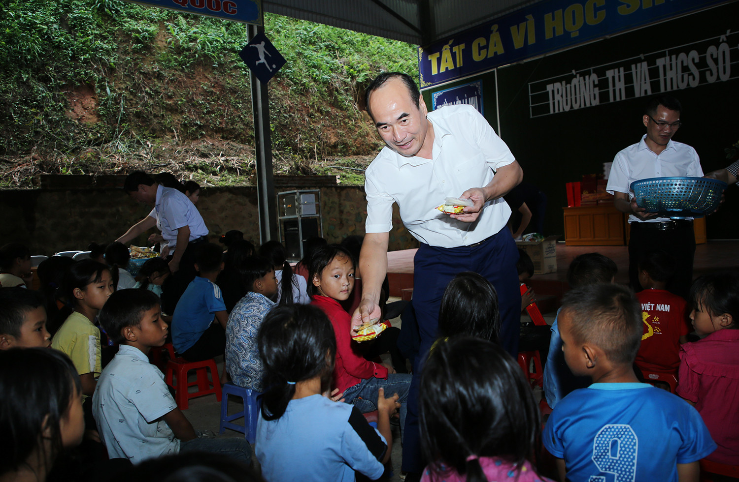 Cần quan tâm đưa các thôn vùng cao còn nhiều khó khăn của Tả Phời phát triển mạnh hơn nữa ảnh 9 Cần quan tâm đưa các thôn vùng cao còn nhiều khó khăn của Tả Phời phát triển mạnh hơn nữa ảnh 9
