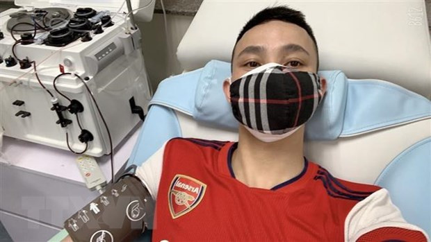 Chàng trai trẻ hiến máu 100 lần trong vòng 8 năm qua ảnh 1