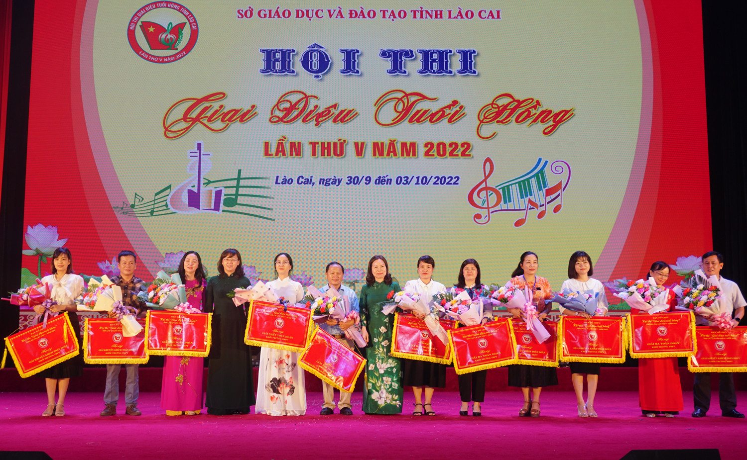 Bế mạc Hội thi “Giai điệu tuổi hồng” tỉnh Lào Cai, lần thứ V – năm 2022 ảnh 3