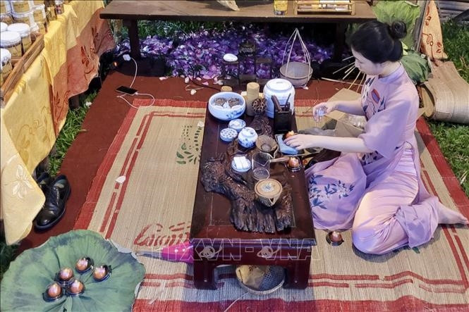 Ngày hội Sen Huế 2022 - Tinh hoa của đất trời ảnh 2 Ngày hội Sen Huế 2022 - Tinh hoa của đất trời ảnh 2