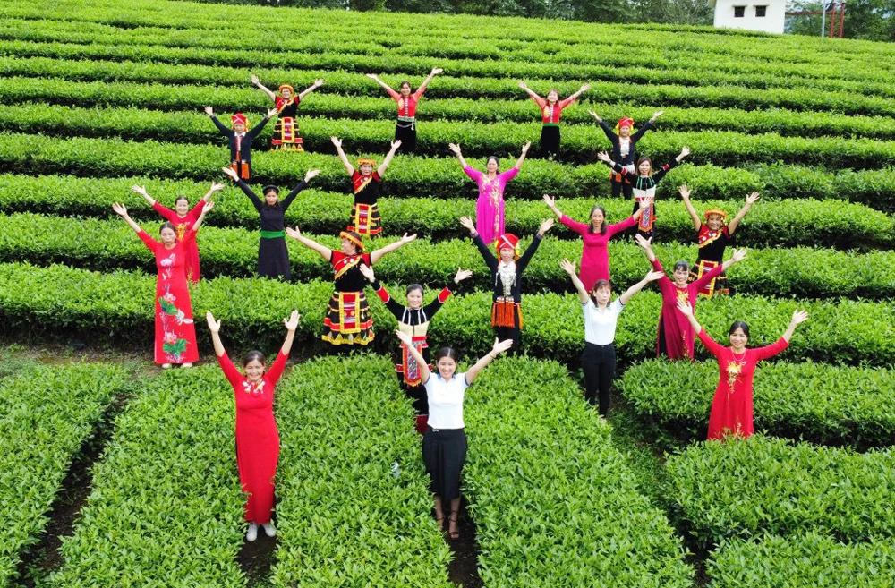 Đậm đà bản sắc văn hóa dân tộc qua hội thi dân vũ ảnh 9