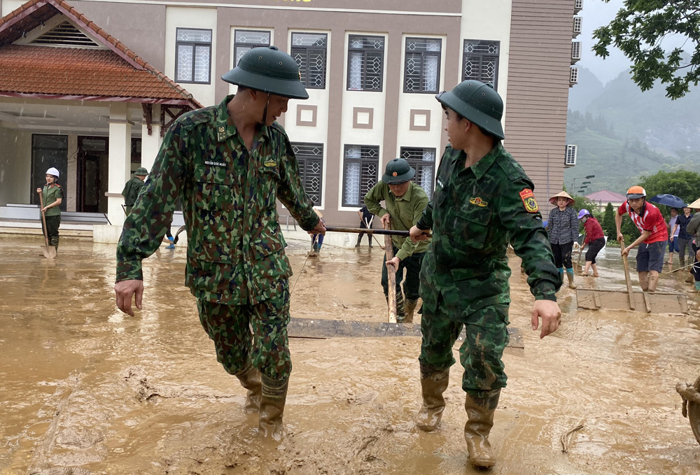 Mường Khương: Khẩn trương khắc phục hậu quả mưa lũ ảnh 3