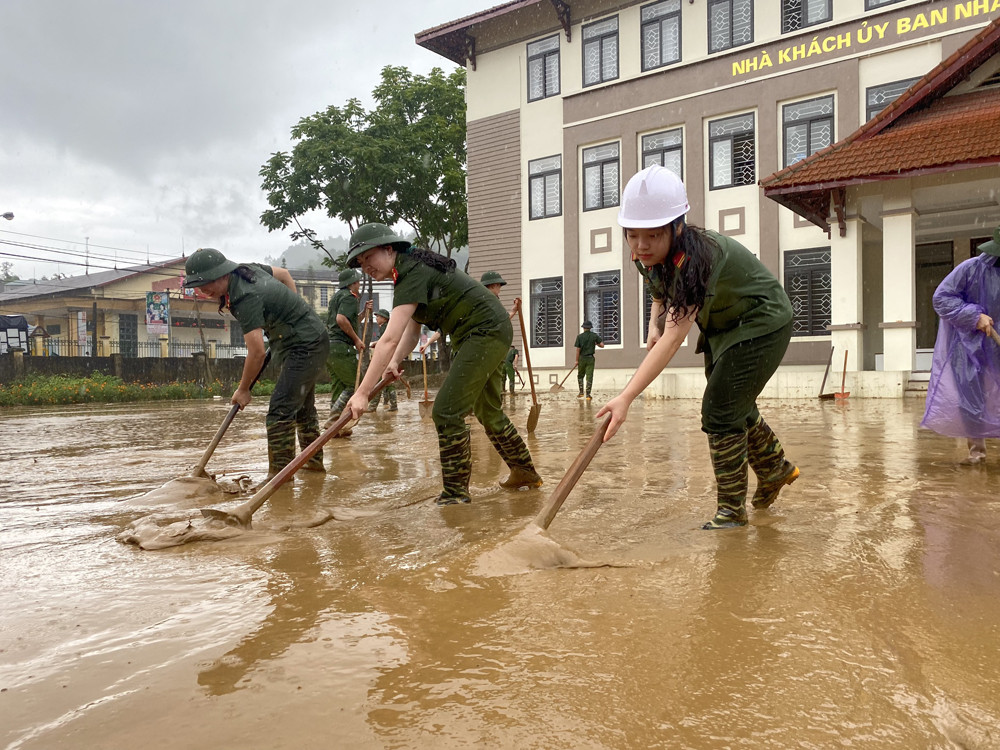 Mường Khương: Khẩn trương khắc phục hậu quả mưa lũ ảnh 4