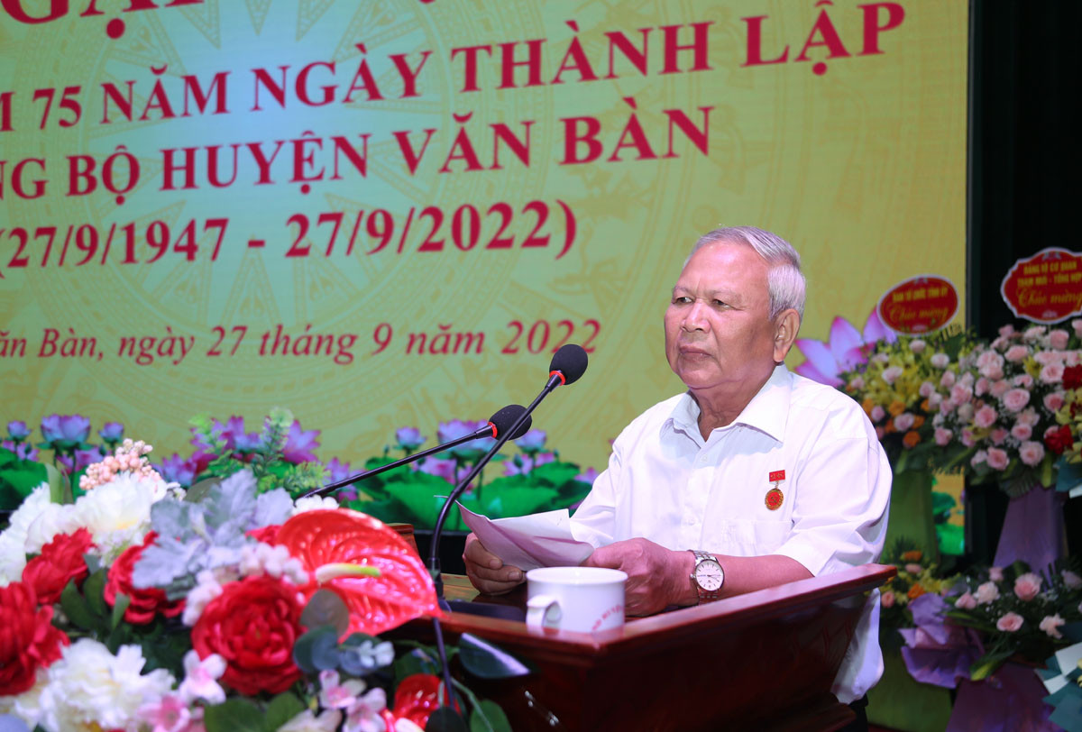 Văn Bàn gặp mặt kỷ niệm 75 năm ngày thành lập Đảng bộ huyện ảnh 3 Văn Bàn gặp mặt kỷ niệm 75 năm ngày thành lập Đảng bộ huyện ảnh 3