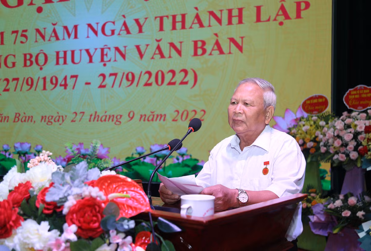 Văn Bàn gặp mặt kỷ niệm 75 năm ngày thành lập Đảng bộ huyện ảnh 3
