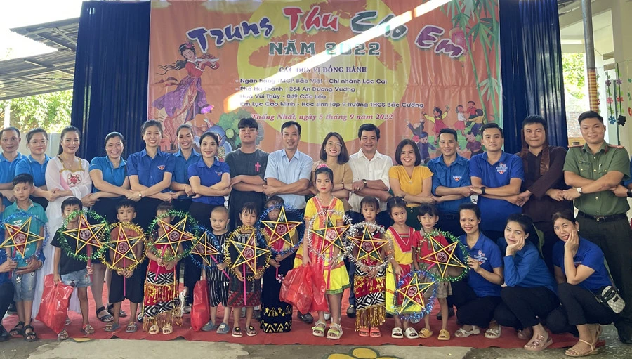 Thành đoàn Lào Cai tổ chức chương trình&nbsp; Trung thu cho em năm 2022 ảnh 1