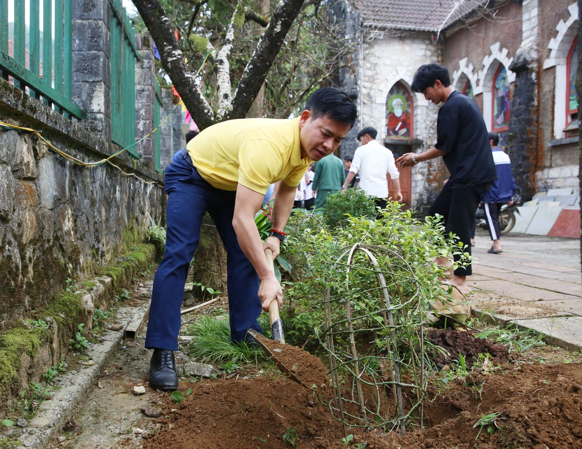 Sa Pa - thành phố trong mây, chỉ trồng cây, không xả rác ảnh 2