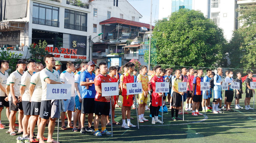 Lào Cai: Khai mạc Giải Bóng đá vô địch các câu lạc bộ sân 7 người ảnh 1