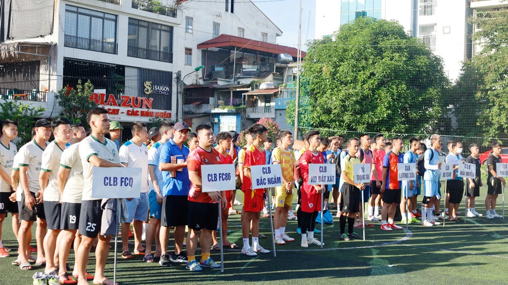 Lào Cai: Khai mạc Giải Bóng đá vô địch các câu lạc bộ sân 7 người ảnh 1