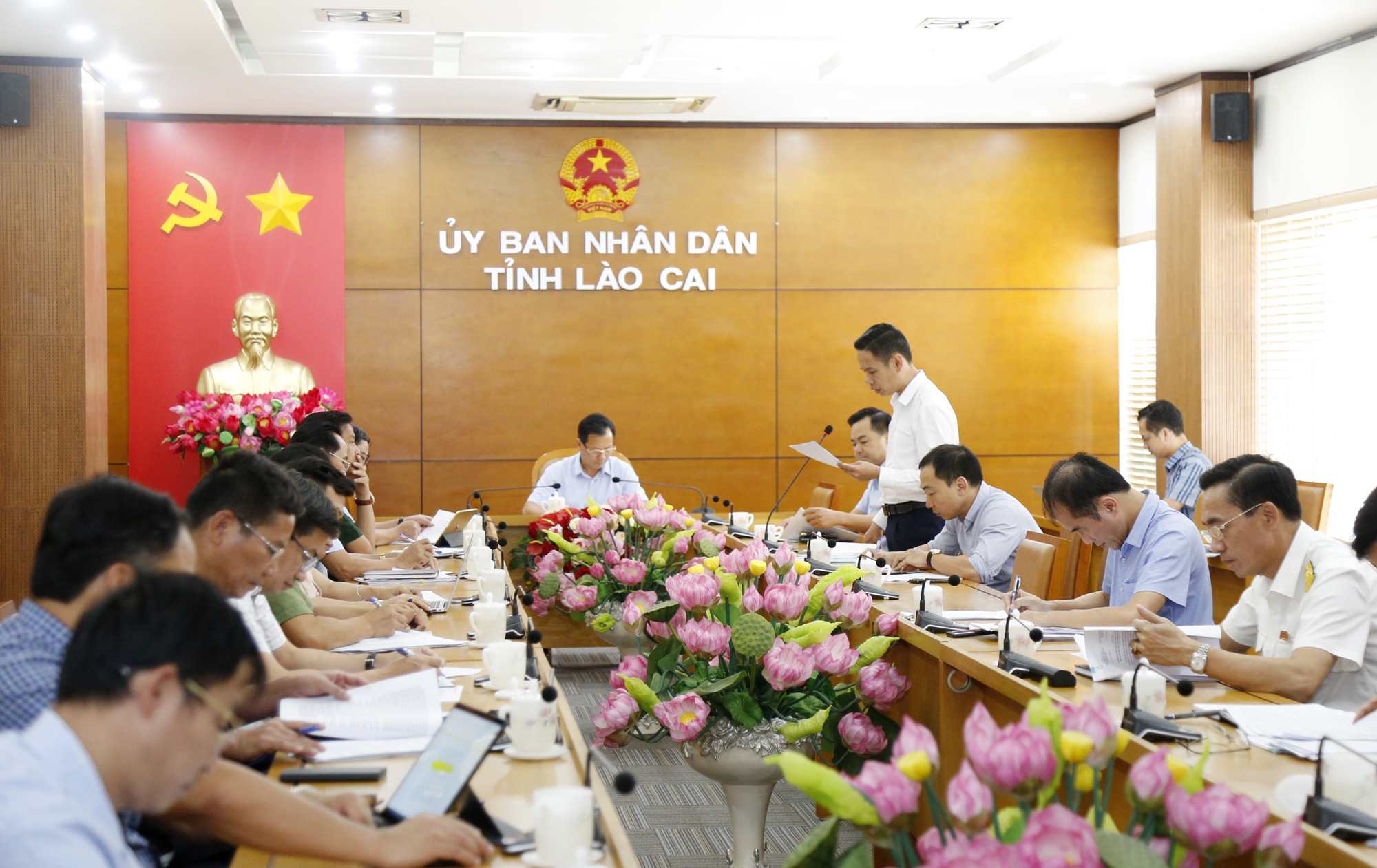 Chủ động tháo gỡ khó khăn cho doanh nghiệp trong khu kinh tế, khu công nghiệp ảnh 1