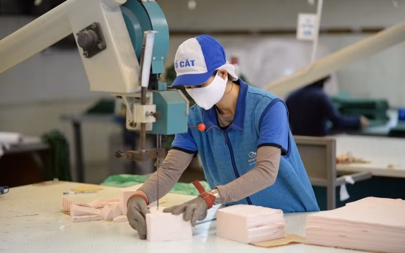 Nhiều doanh nghiệp dệt may có đơn hàng đến hết tháng 6.