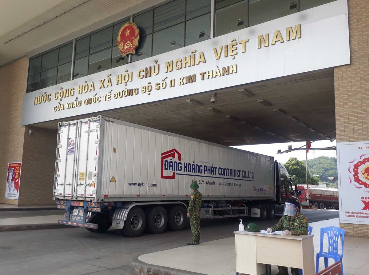 Khoảng 935 tấn trái cây tươi xuất khẩu sang Trung Quốc trong ngày 14/1 ảnh 1