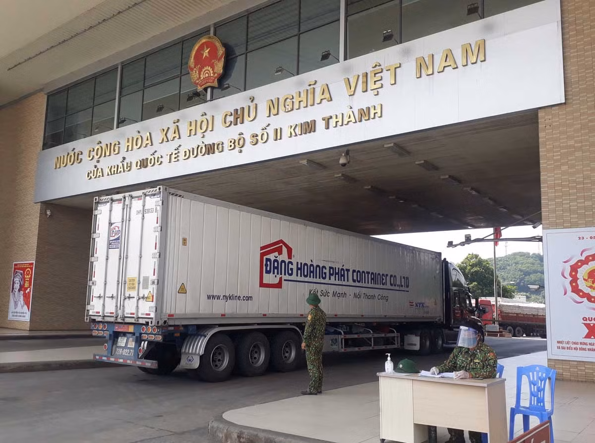 Khoảng 935 tấn trái cây tươi xuất khẩu sang Trung Quốc trong ngày 14/1 ảnh 1 Khoảng 935 tấn trái cây tươi xuất khẩu sang Trung Quốc trong ngày 14/1 ảnh 1