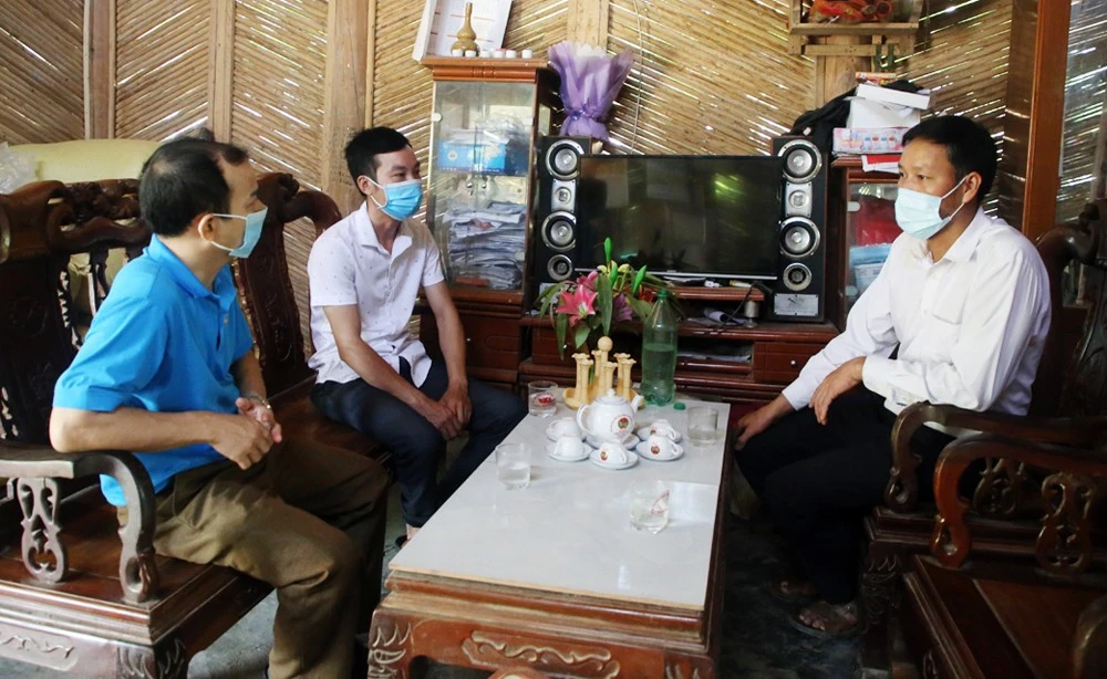 Nhà cổ của người Hà Nhì ở thôn Lao Chải, xã Trịnh Tường. Nhà cổ của người Hà Nhì ở thôn Lao Chải, xã Trịnh Tường.