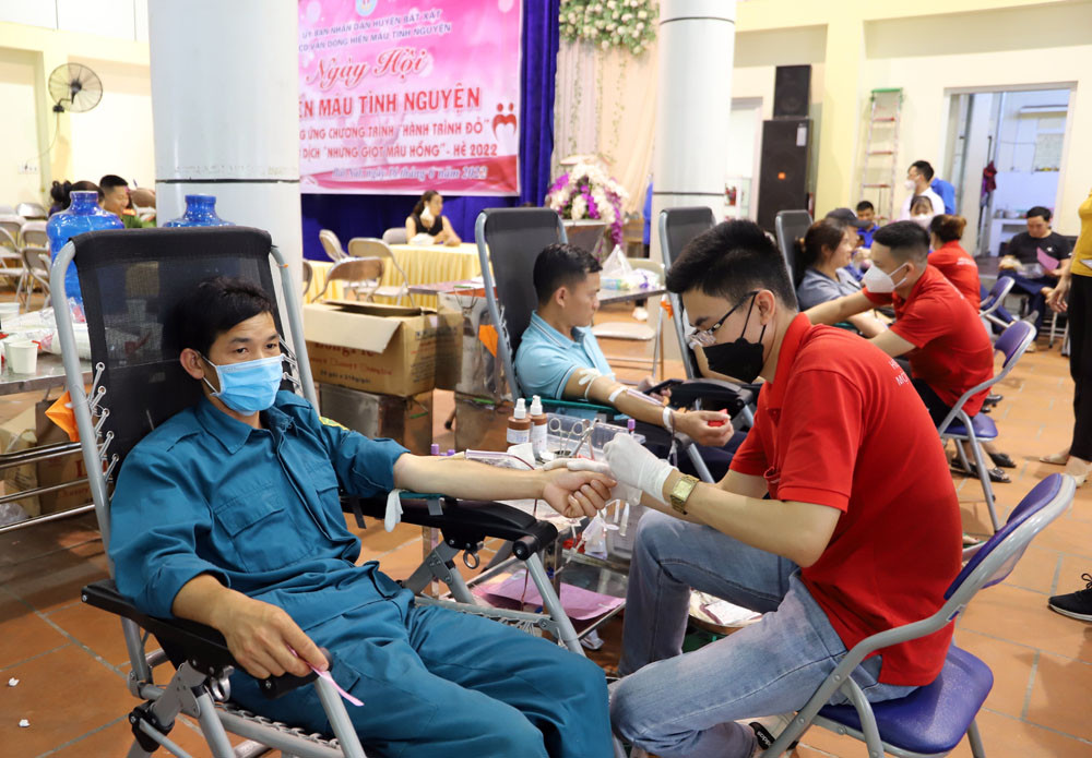 Bát Xát: Tiếp nhận 368 đơn vị máu tại Ngày hội hiến máu tình nguyện ảnh 1