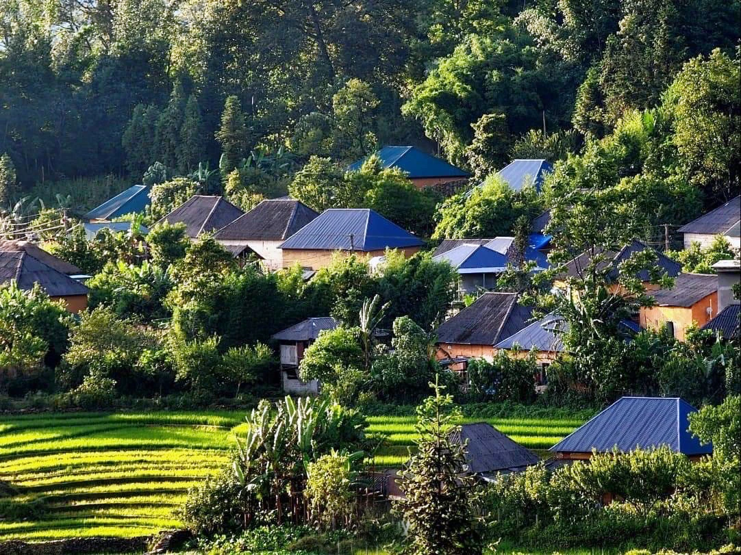 Bản làng ấm no trên vùng biên viễn.