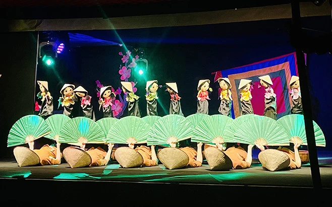 Chương trình rối “Âm vang đồng quê” của Nhà hát Múa rối Việt Nam dành cho du khách sau khi du lịch mở cửa trở lại. Chương trình rối “Âm vang đồng quê” của Nhà hát Múa rối Việt Nam dành cho du khách sau khi du lịch mở cửa trở lại.