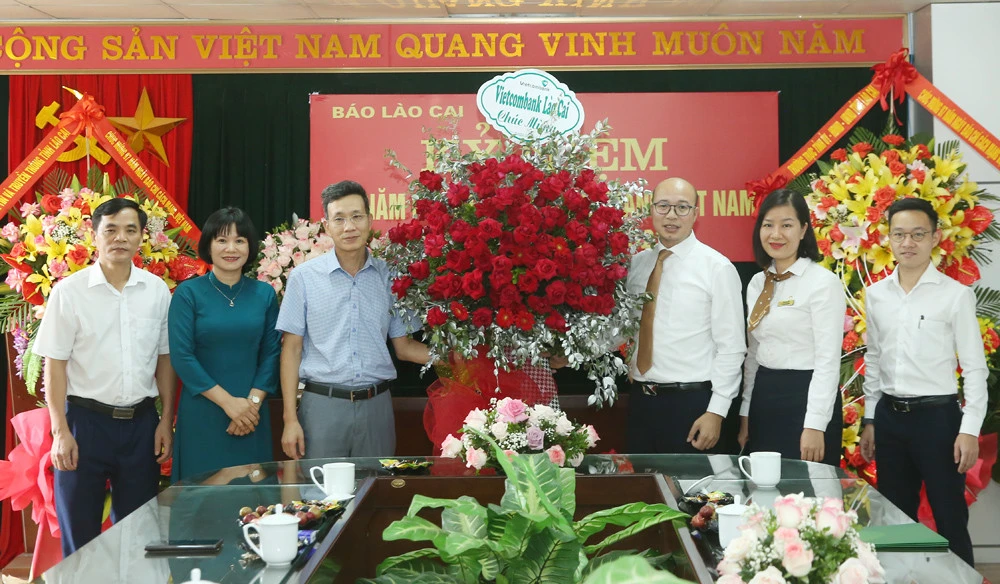 Các cơ quan, đơn vị, địa phương chúc mừng Báo Lào Cai nhân 97 năm Ngày Báo chí cách mạng Việt Nam ảnh 39 Các cơ quan, đơn vị, địa phương chúc mừng Báo Lào Cai nhân 97 năm Ngày Báo chí cách mạng Việt Nam ảnh 39