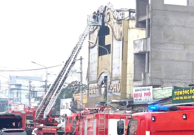 Công an Bình Dương khởi tố vụ án cháy quán karaoke An Phú ảnh 1