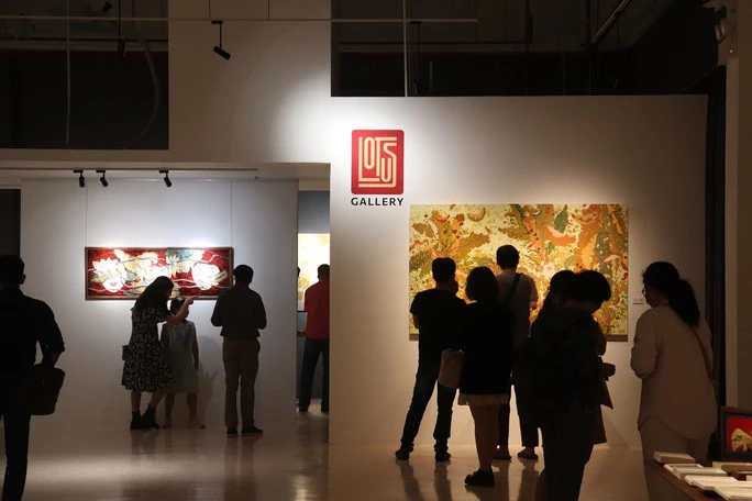 “Ngắm trăng” trở về ký ức xưa cũ - Ảnh 2.