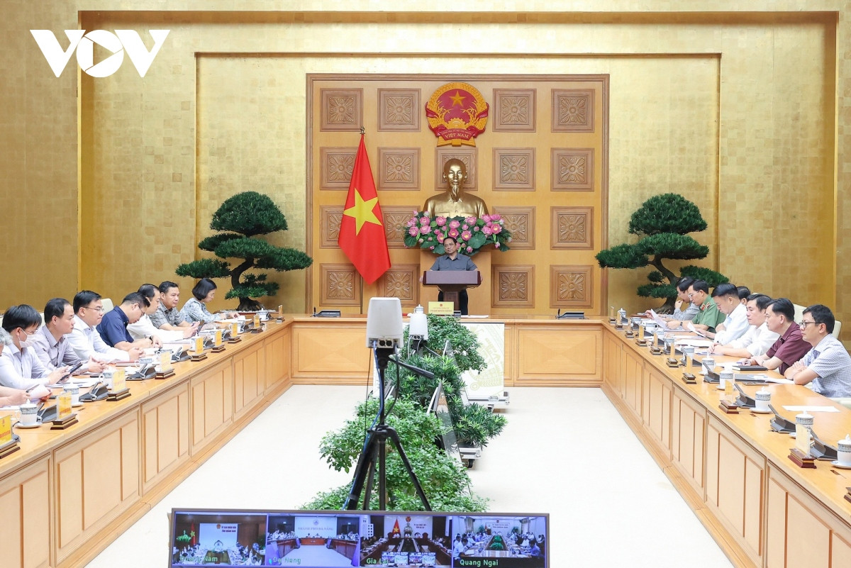 Thủ tướng Chính phủ Phạm Minh Chính chủ trì họp trực tuyến với 8 địa phương Miền Trung và Tây Nguyên.