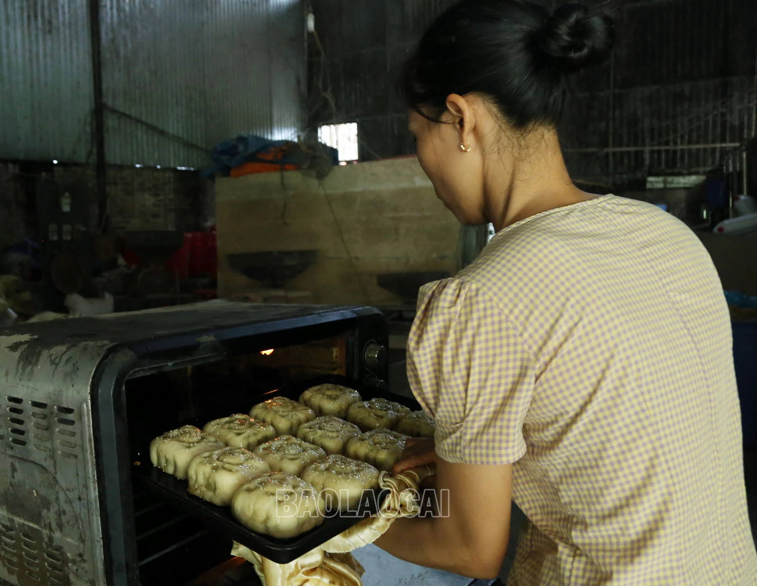 Dẻo thơm bánh trung thu của người Giáy Bát Xát ảnh 5