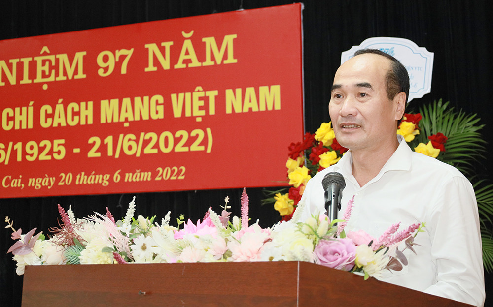 Đồng chí Vũ Xuân Cường phát biểu chúc mừng Đài Phát thanh – Truyền hình tỉnh.