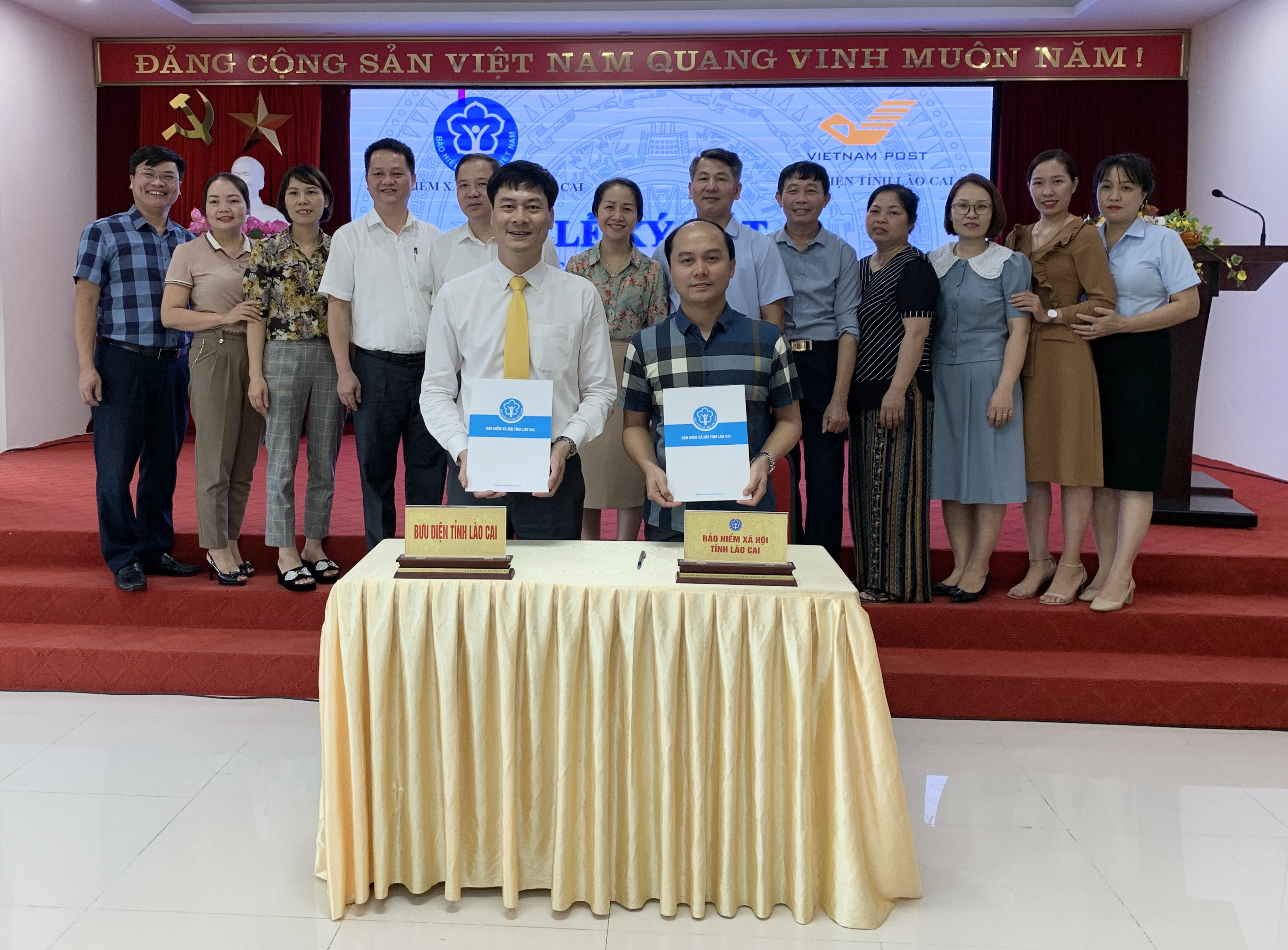 Bưu điện tỉnh được ủy quyền thu bảo hiểm xã hội, bảo hiểm y tế từ ngày 1/7 ảnh 2 Bưu điện tỉnh được ủy quyền thu bảo hiểm xã hội, bảo hiểm y tế từ ngày 1/7 ảnh 2