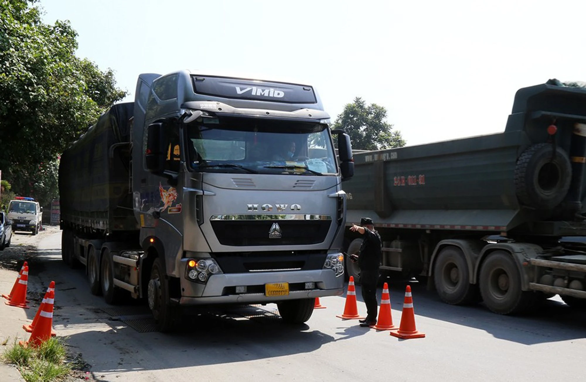 Thành lập Tổ liên ngành xử lý phương tiện vi phạm quy định về tải trọng, kích thước thành thùng và trật tự an toàn giao thông từ ngày 25/3 ảnh 1