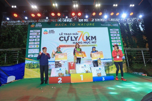 Hạng mục Nam - Nữ 70 km, giải Nhất hạng mục Nữ 70 km thuộc về chị Hà Thị Hậu với thời gian hoàn thành đường đua là 8 giờ 15 phút 18 giây.