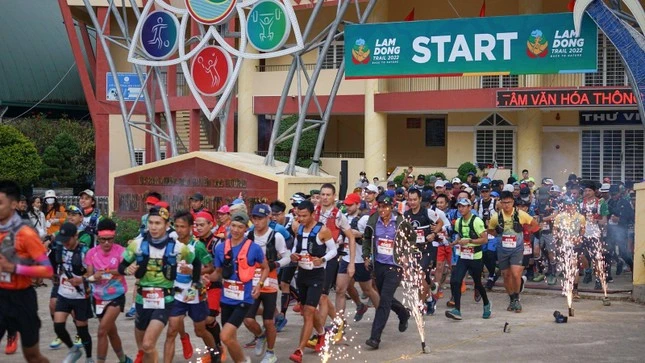 Tham gia giải Lâm Đồng Trail 2022, các VĐV sẽ được tham gia bảo hiểm gói tai nạn, thương tật trị giá 100.000.000 đồng/VĐV.