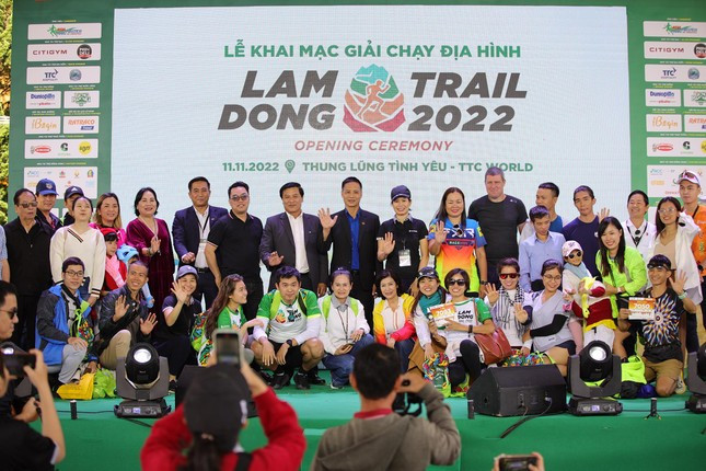 Giải chạy địa hình Lâm Đồng Trail 2022 đã chính thức khai mạc.