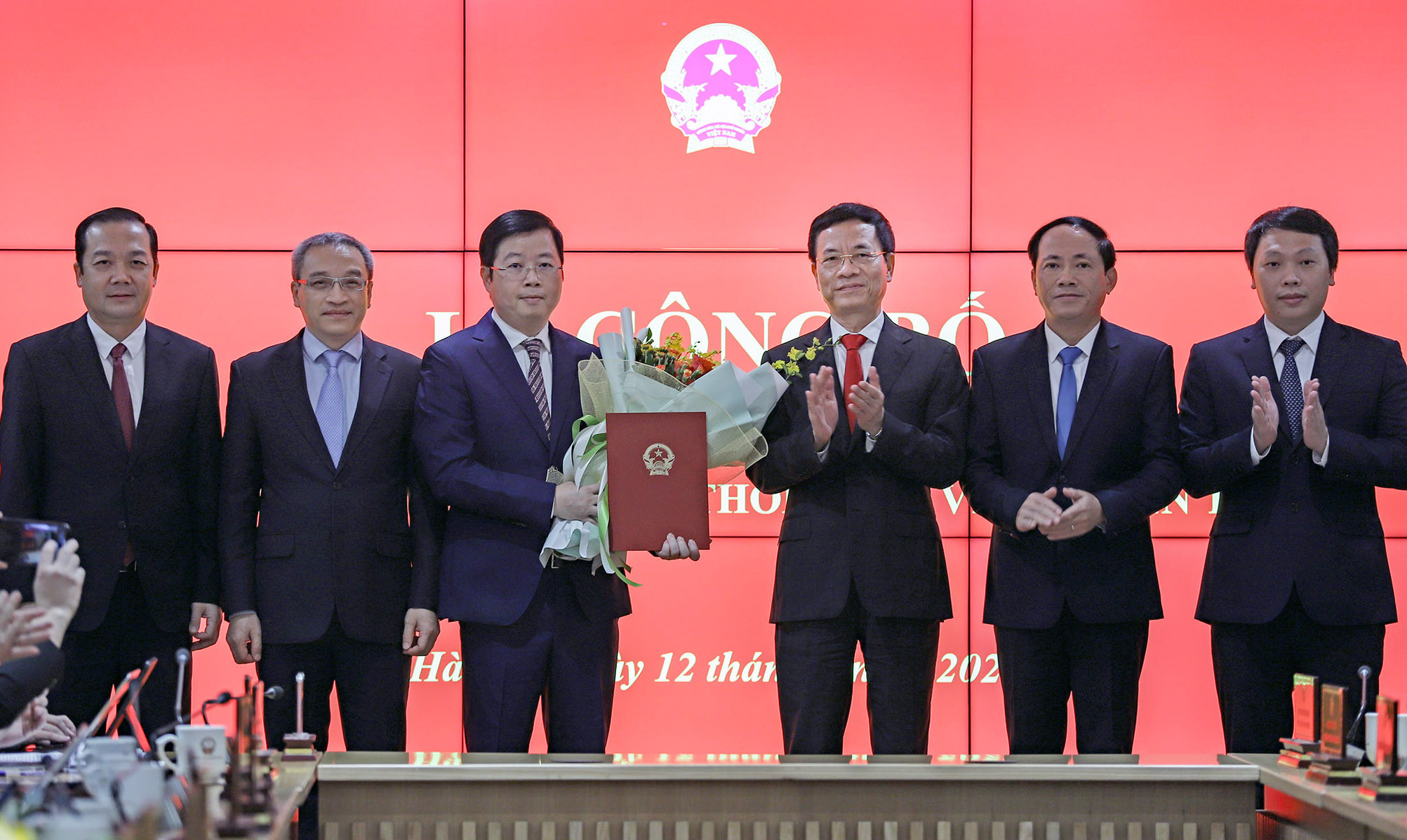Bộ trưởng TT&TT Nguyễn Mạnh Hùng cùng các Thứ trưởng TT&TT.